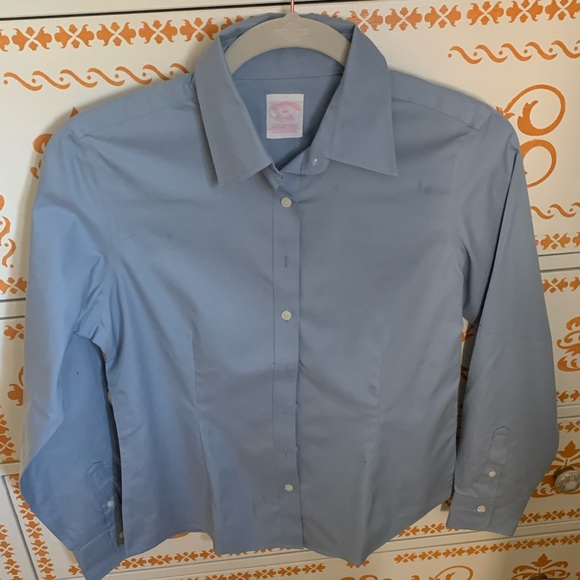 Brooks Brother women’s formal shirt. Size 6P. - Picture 3 of 3